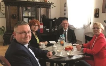 Od lewej: prof. Piotr Majcher – krajowy konsultant ds. Rehabilitacji, Aleksandra Rudnicka – rzecznik PKPO, Maciej Miłkowski – wiceminister zdrowia, Krystyna Wechmann – prezes PKPO