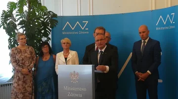 Maciej Miłkowski, wiceminister zdrowia informuje o wprowadzeniu nowych, innowacyjnych leków do programu leczenia raka piersi